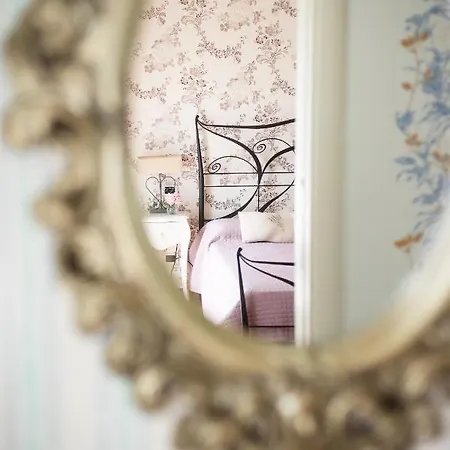 La Casa Vecchia Bed & Breakfast